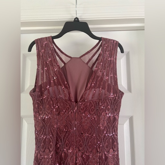 R&M Richards Sequined Lace Gown with Sheer Inserts in Dark Rose size 10 - Picture 8 of 11